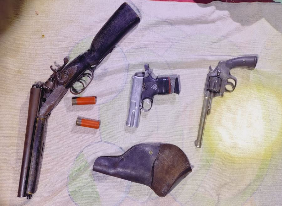 Clorinda: Detuvieron a una mujer y secuestraron armas de fuego en el barrio 25 de Mayo