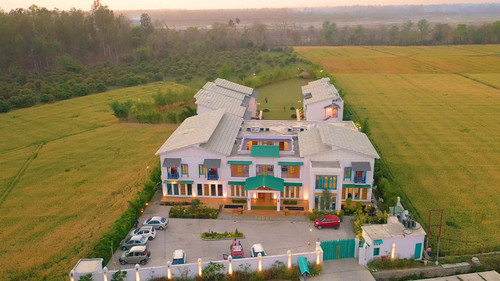 Experience Nature’s Elegance: Luxury Resorts in Jim Corbett.jpg