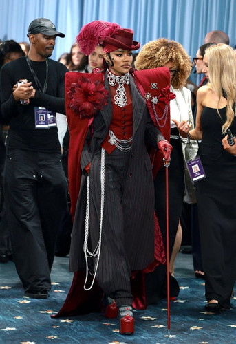 Taylor, Teyana (Met Gala 2025 04).jpg