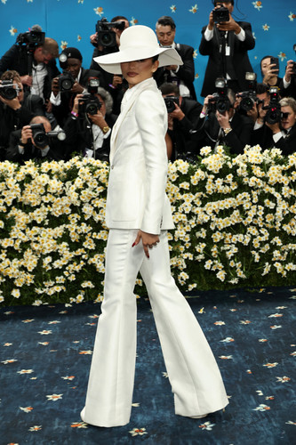 ZENDAYA (Met Gala 2025 01).jpg