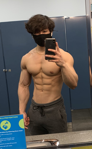 EsYrvk9XYAAZCx4.1