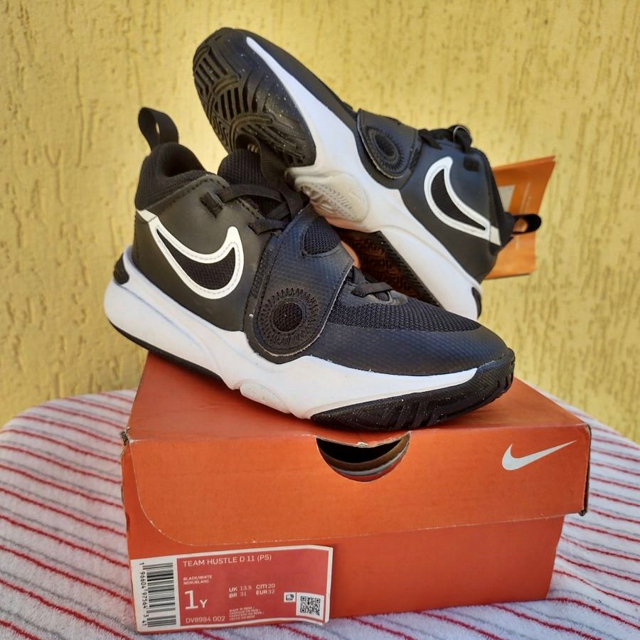 Tênis Nike Team Hustle D 11 Infantil – Preto+Branco