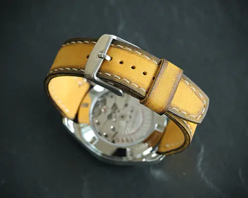 Omega Aqua Terra gelb 2