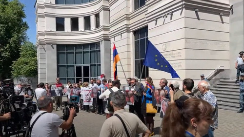 GreG4hmXMAE8 Fp?format=jpg.jpg