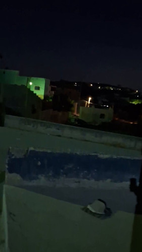 AHveOLEeROI 0xrA.jpg