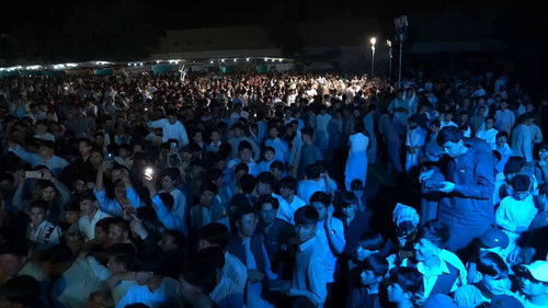 sNcmL 8Vov hRssI.jpg