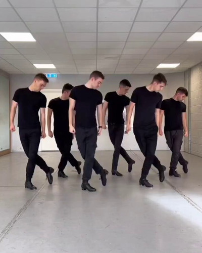 pyk2TTdDQhl74 sX.jpg