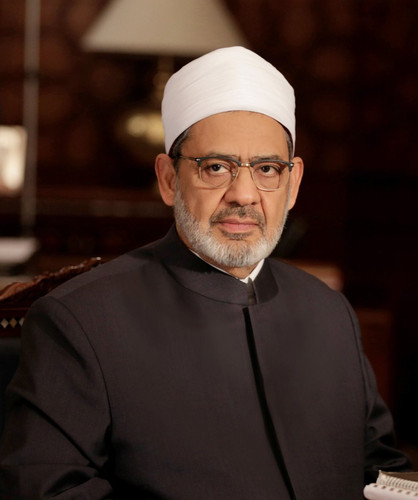 GrZ62aybcAAaDr5.jpg