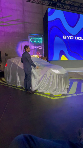 tpxTL09vRnvAn AO.jpg