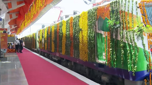 rQCg sFnKtoni6NM.jpg