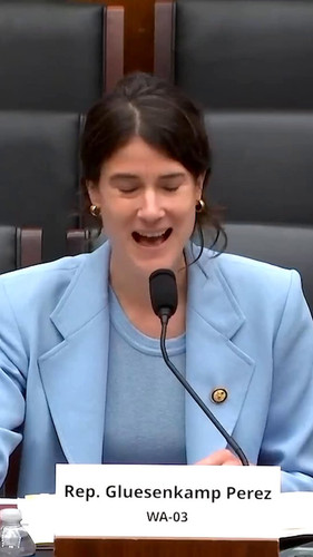 AEsW6pn8z1i 6ECF.jpg