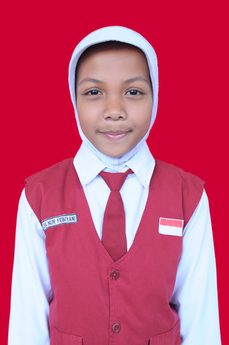 LIVIA NUR.jpg