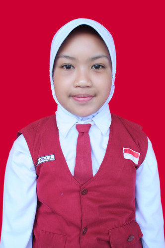 ZAYNA RIFA.jpg
