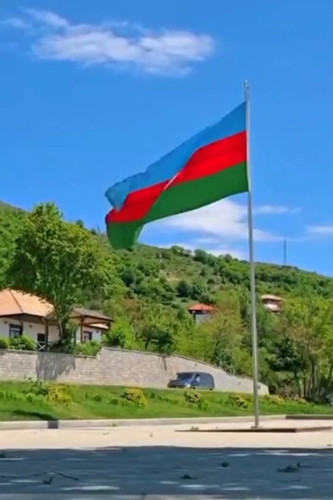 FTbhfCMBl L Ey07.jpg