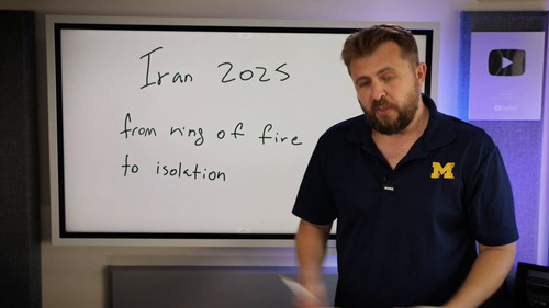 GNyQQm2h99lZJ91D.jpg
