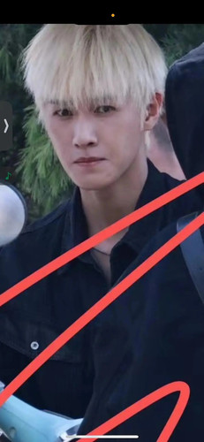 6330B9EC 4305 4412 9475 95DB5BFE5B4F.jpg