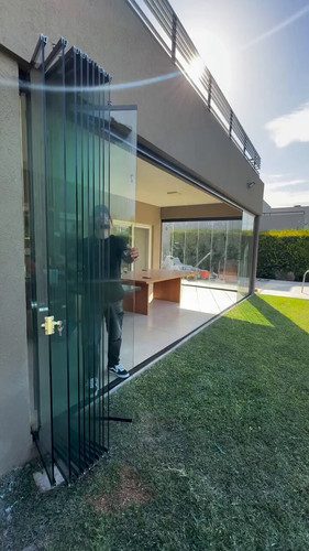 aC OF2Sv0G8Acod5.jpg