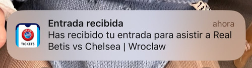 GrZo8RZWwAAbZb0.jpg