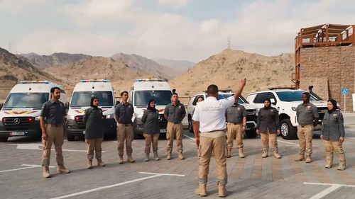 EZFCxEzxH4LE TZN.jpg