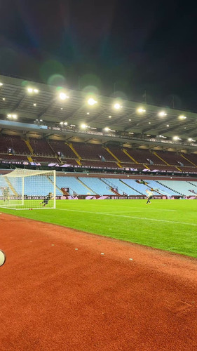 cuQ2CMUS45 6iYvi.jpg