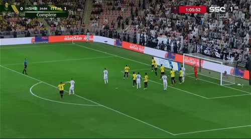 WEyo9AgbKY MC4H4.jpg