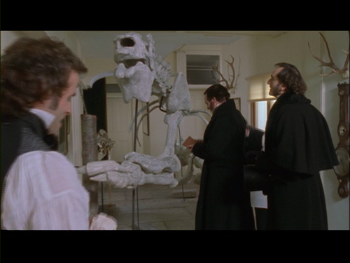 Evolution.2001.S01E01.NTSC.DVD.REMUX.DD.2.0 XMO.0:58:19.png