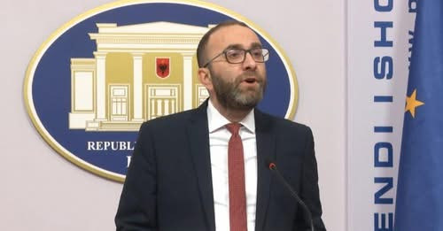 13001993201201753375?url=https%3A%2F%2Fshqiptarja.com%2Fuploads%2F780x440%2F1740739767 gazmentbardhi.jpg