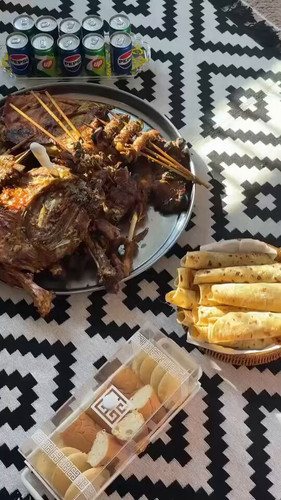 qCr0Hc Q7Fv uS d.jpg