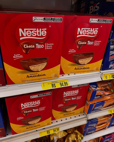 Ovo de Páscoa Nestlé Choco Trio Recheado 200g.jpg