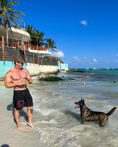 Photo shared by Collin Mayne on February 17, 2024 tagging @vega hond. Không có mô tả ảnh...jpg