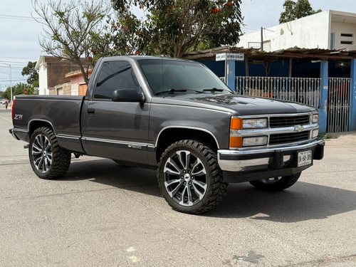 WhatsApp Image 2025 05 13 at 16.17.02.jpg