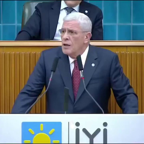 1jjc7lQzrUtcAJ2z.jpg