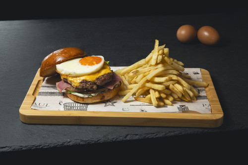 gourmet beef burger.jpg