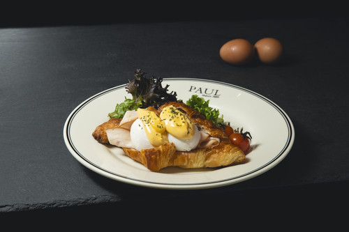 croissant benedict.jpg