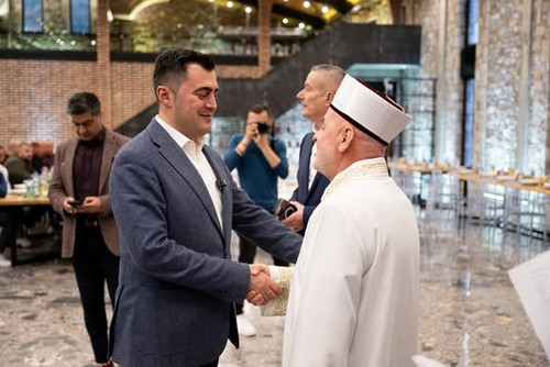 487052911 1203223961175053 1677643845435677184 n.jpg?stp=dst jpg p526x395 tt6& nc cat=104&ccb=1 7& n.jpg