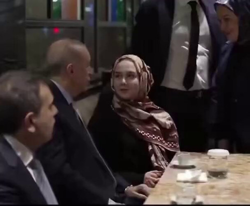 ZyZbyx2tv0oTplvQ.jpg