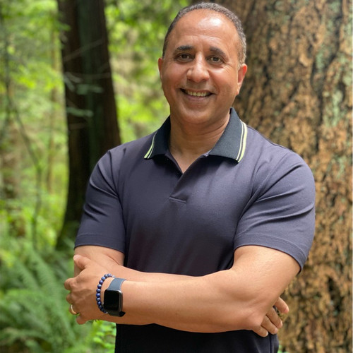 Sakwinder Narwal - Visionary Founder & CEO of VANA Health, Pioneering the Future of Holistic Wellnes.jpg