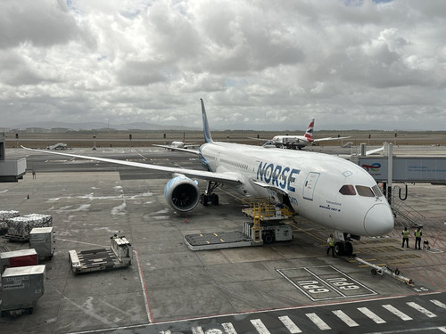 Gm39hQibIAAWb6m.jpg
