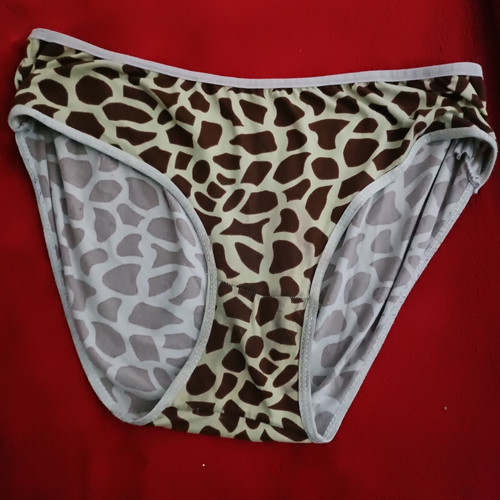 كلسون منبجية سكسي.jpg