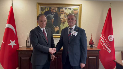 rEnvPyaYu4k yvEI.jpg