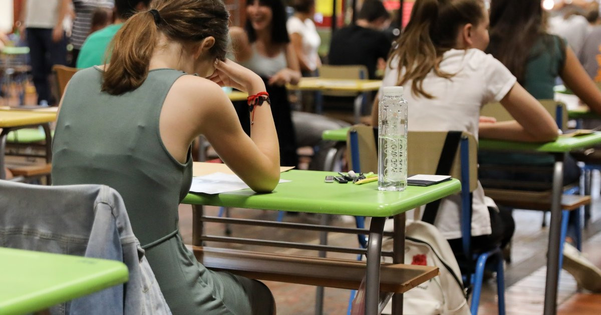 Izmenjen školski kalendar za osnovne škole: Novi datumi polaganja probnog završnog ispita!
