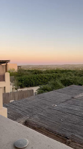 U2O5ARcfp1z UcaU.jpg