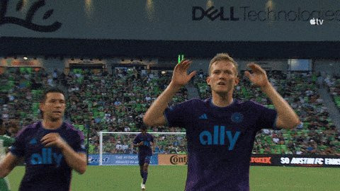 Gm1jO7AXgAAo3J .jpg
