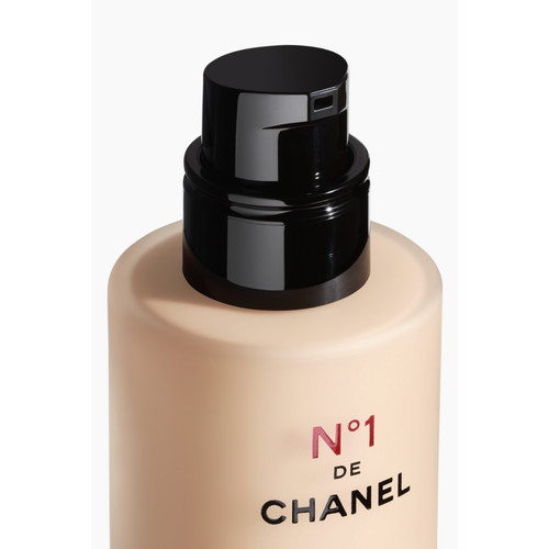 n 1 de chanel revitalizing foundation illuminates moisturizes protects br12 1fl oz packshot alternat.jpg