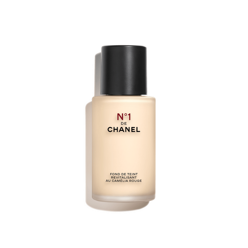 n 1 de chanel revitalizing foundation illuminates moisturizes protects bd01 1fl oz packshot default .png
