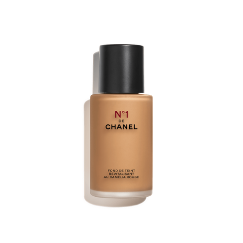 n 1 de chanel revitalizing foundation illuminates moisturizes protects bd111 1fl oz packshot default.png