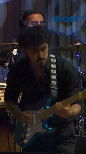 VHqBC0leMc FsHcU.jpg