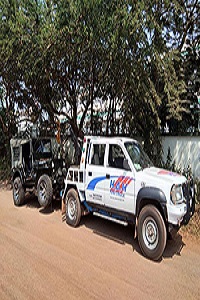 MEDIUM TOW TRUCK.jpg