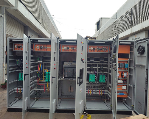 thyristorised control panel.jpg