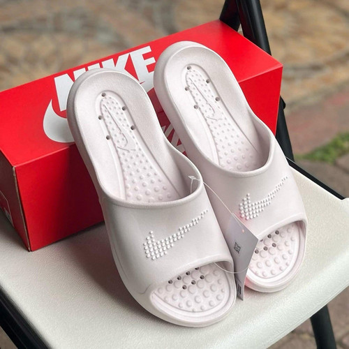 Chinelo Nike Victori One Feminino.jpg